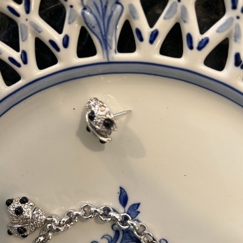 Christian Dior Vintage Ladybug Set (Charm Bracelet, Clip-On Earrings, & Pin) 🐞 - Picture 5 of 7